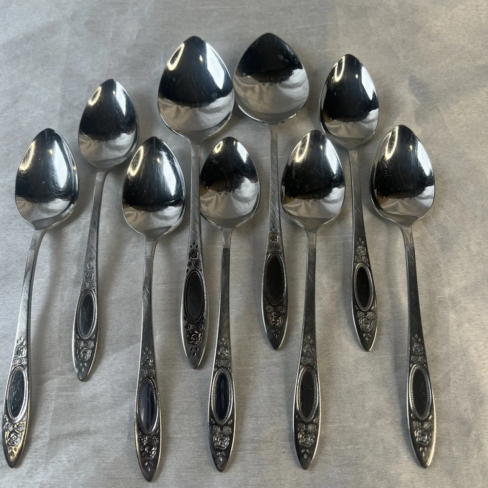 9- Oneida Vignette 7 Teaspoons & 2 Serving Spoons Community Stainless Flatware